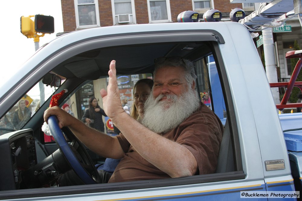 47th Annual Mayors Christmas Parade 2019\nPhotography by: Buckleman Photography\nall images ©2019 Buckleman Photography\nThe images displayed here are of low resolution;\nReprints available, please contact us:\ngerard@bucklemanphotography.com\n410.608.7990\nbucklemanphotography.com\n3824.CR2