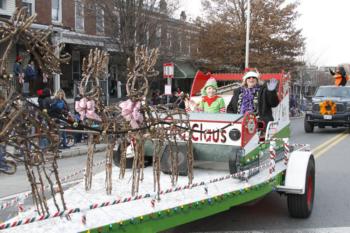 47th Annual Mayors Christmas Parade 2019\nPhotography by: Buckleman Photography\nall images ©2019 Buckleman Photography\nThe images displayed here are of low resolution;\nReprints available, please contact us:\ngerard@bucklemanphotography.com\n410.608.7990\nbucklemanphotography.com\n3826.CR2