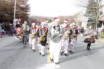 47th Annual Mayors Christmas Parade 2019\nPhotography by: Buckleman Photography\nall images ©2019 Buckleman Photography\nThe images displayed here are of low resolution;\nReprints available, please contact us:\ngerard@bucklemanphotography.com\n410.608.7990\nbucklemanphotography.com\n3841.CR2