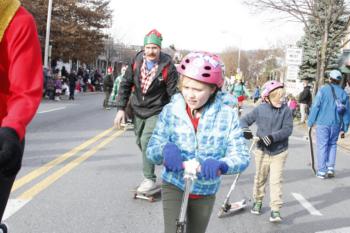 47th Annual Mayors Christmas Parade 2019\nPhotography by: Buckleman Photography\nall images ©2019 Buckleman Photography\nThe images displayed here are of low resolution;\nReprints available, please contact us:\ngerard@bucklemanphotography.com\n410.608.7990\nbucklemanphotography.com\n3898.CR2