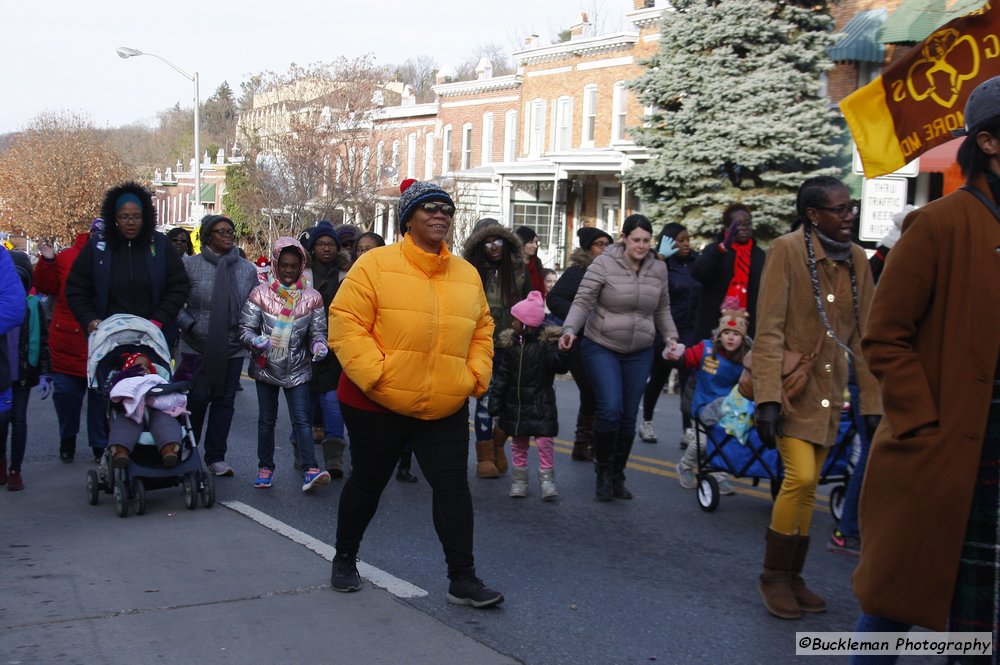 47th Annual Mayors Christmas Parade 2019\nPhotography by: Buckleman Photography\nall images ©2019 Buckleman Photography\nThe images displayed here are of low resolution;\nReprints available, please contact us:\ngerard@bucklemanphotography.com\n410.608.7990\nbucklemanphotography.com\n1152.CR2