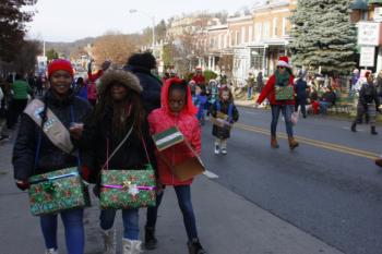 47th Annual Mayors Christmas Parade 2019\nPhotography by: Buckleman Photography\nall images ©2019 Buckleman Photography\nThe images displayed here are of low resolution;\nReprints available, please contact us:\ngerard@bucklemanphotography.com\n410.608.7990\nbucklemanphotography.com\n1155.CR2