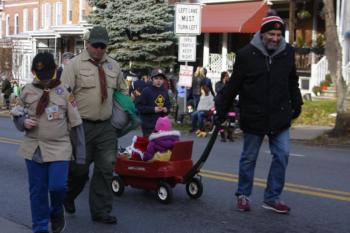 47th Annual Mayors Christmas Parade 2019\nPhotography by: Buckleman Photography\nall images ©2019 Buckleman Photography\nThe images displayed here are of low resolution;\nReprints available, please contact us:\ngerard@bucklemanphotography.com\n410.608.7990\nbucklemanphotography.com\n1178.CR2