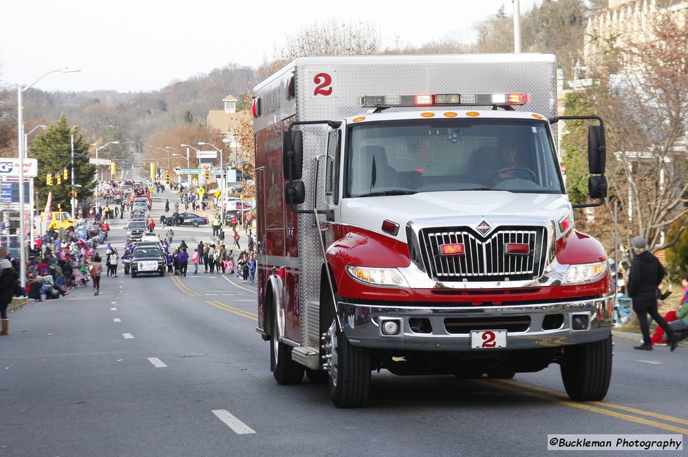 47th Annual Mayors Christmas Parade 2019\nPhotography by: Buckleman Photography\nall images ©2019 Buckleman Photography\nThe images displayed here are of low resolution;\nReprints available, please contact us:\ngerard@bucklemanphotography.com\n410.608.7990\nbucklemanphotography.com\n1208.CR2