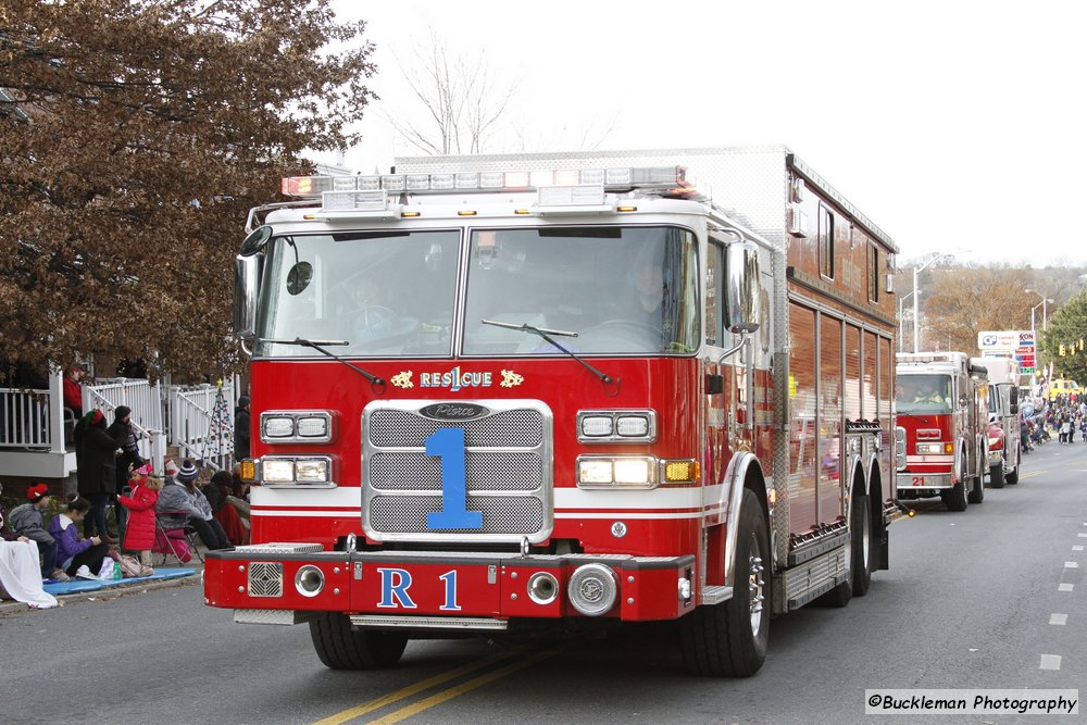 47th Annual Mayors Christmas Parade 2019\nPhotography by: Buckleman Photography\nall images ©2019 Buckleman Photography\nThe images displayed here are of low resolution;\nReprints available, please contact us:\ngerard@bucklemanphotography.com\n410.608.7990\nbucklemanphotography.com\n4244.CR2