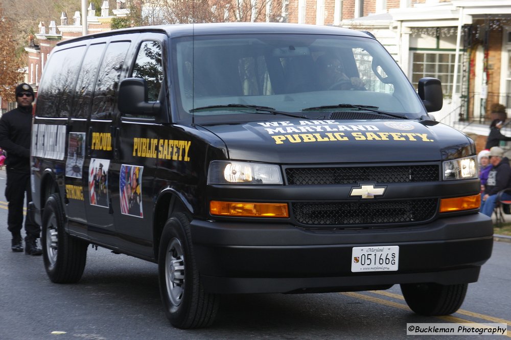 47th Annual Mayors Christmas Parade 2019\nPhotography by: Buckleman Photography\nall images ©2019 Buckleman Photography\nThe images displayed here are of low resolution;\nReprints available, please contact us:\ngerard@bucklemanphotography.com\n410.608.7990\nbucklemanphotography.com\n1417.CR2