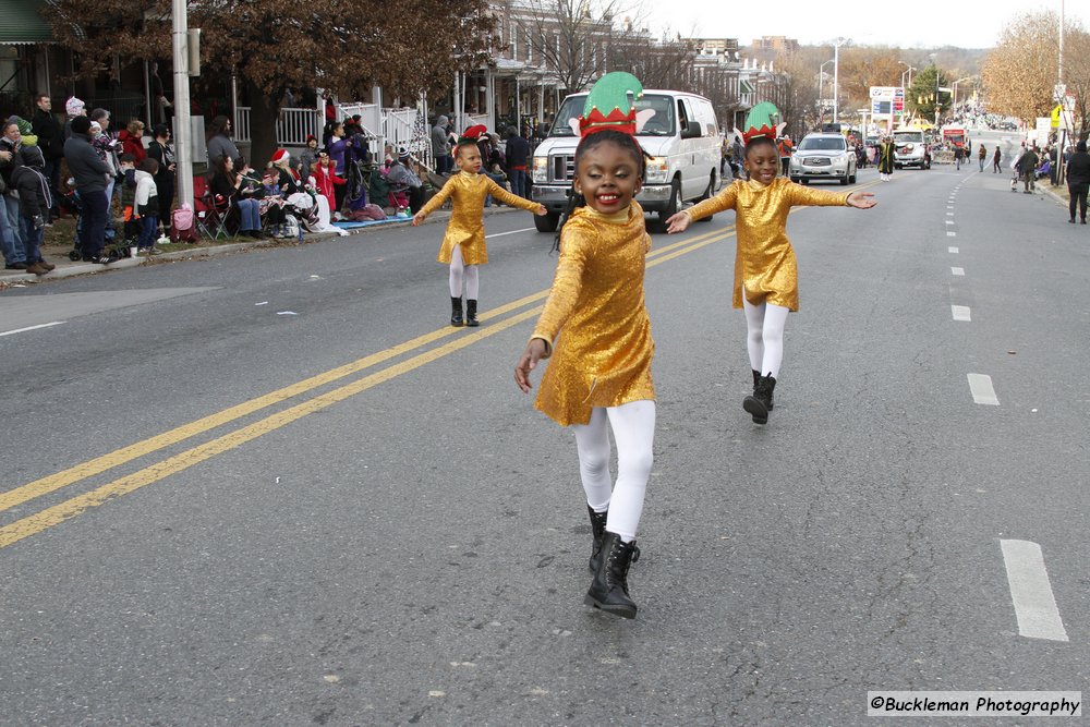 47th Annual Mayors Christmas Parade 2019\nPhotography by: Buckleman Photography\nall images ©2019 Buckleman Photography\nThe images displayed here are of low resolution;\nReprints available, please contact us:\ngerard@bucklemanphotography.com\n410.608.7990\nbucklemanphotography.com\n4349.CR2