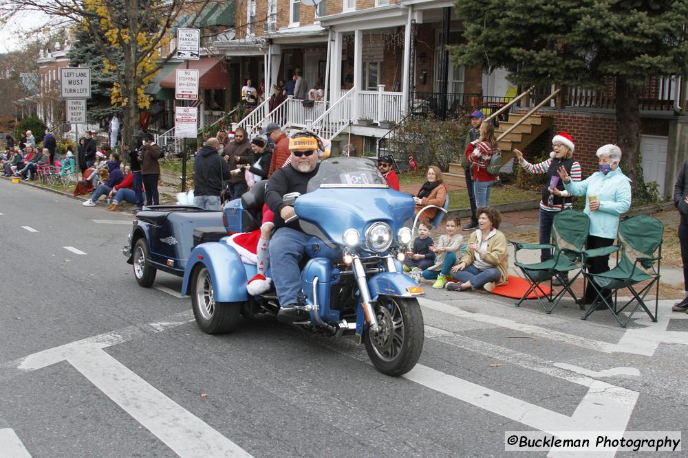 48th Annual Mayors Christmas Parade Division 1 - 2021\nPhotography by: Buckleman Photography\nall images ©2021 Buckleman Photography\nThe images displayed here are of low resolution;\nReprints available, please contact us:\ngerard@bucklemanphotography.com\n410.608.7990\nbucklemanphotography.com\n_MG_0189.CR2