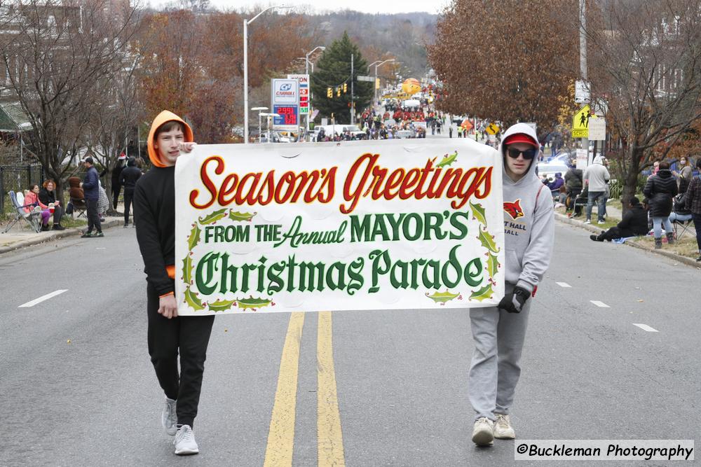 48th Annual Mayors Christmas Parade Division 1 - 2021\nPhotography by: Buckleman Photography\nall images ©2021 Buckleman Photography\nThe images displayed here are of low resolution;\nReprints available, please contact us:\ngerard@bucklemanphotography.com\n410.608.7990\nbucklemanphotography.com\n_MG_0243.CR2