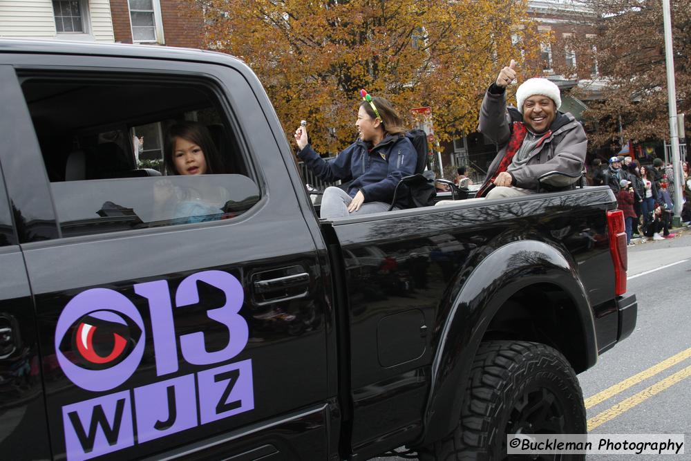 48th Annual Mayors Christmas Parade Division 1 - 2021\nPhotography by: Buckleman Photography\nall images ©2021 Buckleman Photography\nThe images displayed here are of low resolution;\nReprints available, please contact us:\ngerard@bucklemanphotography.com\n410.608.7990\nbucklemanphotography.com\n_MG_0376.CR2