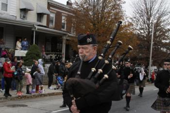 48th Annual Mayors Christmas Parade Division 1 - 2021\nPhotography by: Buckleman Photography\nall images ©2021 Buckleman Photography\nThe images displayed here are of low resolution;\nReprints available, please contact us:\ngerard@bucklemanphotography.com\n410.608.7990\nbucklemanphotography.com\n_MG_0914.CR2