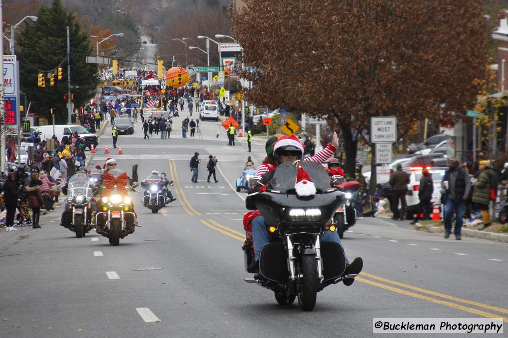 48th Annual Mayors Christmas Parade Division 1 - 2021\nPhotography by: Buckleman Photography\nall images ©2021 Buckleman Photography\nThe images displayed here are of low resolution;\nReprints available, please contact us:\ngerard@bucklemanphotography.com\n410.608.7990\nbucklemanphotography.com\n_MG_1654.CR2