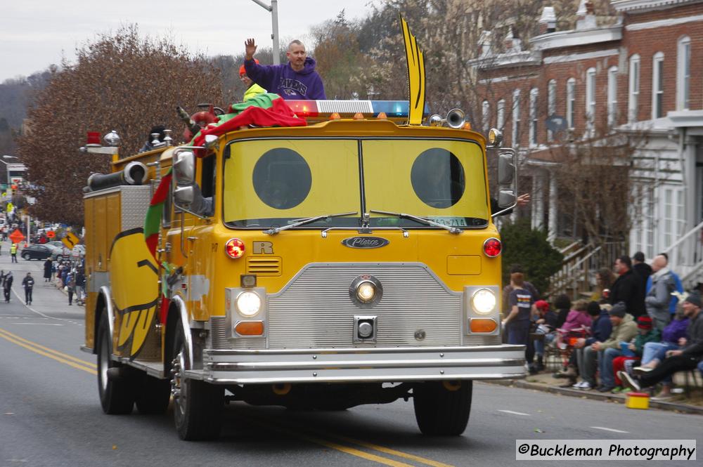 48th Annual Mayors Christmas Parade Division 1 - 2021\nPhotography by: Buckleman Photography\nall images ©2021 Buckleman Photography\nThe images displayed here are of low resolution;\nReprints available, please contact us:\ngerard@bucklemanphotography.com\n410.608.7990\nbucklemanphotography.com\n_MG_1734.CR2