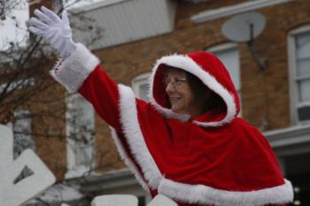 48th Annual Mayors Christmas Parade Division 1 - 2021\nPhotography by: Buckleman Photography\nall images ©2021 Buckleman Photography\nThe images displayed here are of low resolution;\nReprints available, please contact us:\ngerard@bucklemanphotography.com\n410.608.7990\nbucklemanphotography.com\n_MG_1915.CR2