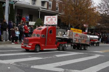 48th Annual Mayors Christmas Parade Division 1a - 2021\nPhotography by: Buckleman Photography\nall images ©2021 Buckleman Photography\nThe images displayed here are of low resolution;\nReprints available, please contact us:\ngerard@bucklemanphotography.com\n410.608.7990\nbucklemanphotography.com\n_MG_1189.CR2