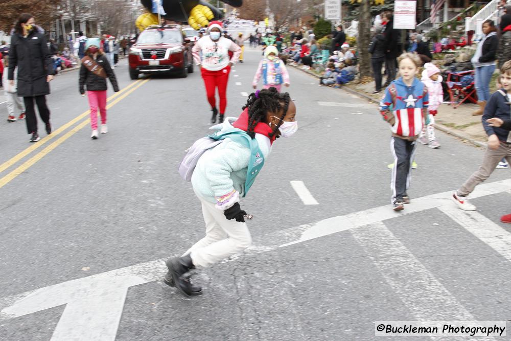 48th Annual Mayors Christmas Parade Division 3 - 2021\nPhotography by: Buckleman Photography\nall images ©2021 Buckleman Photography\nThe images displayed here are of low resolution;\nReprints available, please contact us:\ngerard@bucklemanphotography.com\n410.608.7990\nbucklemanphotography.com\n_MG_1522.CR2