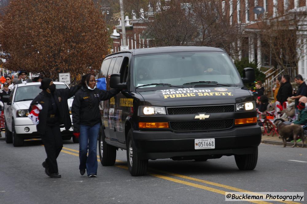 48th Annual Mayors Christmas Parade Division 3 - 2021\nPhotography by: Buckleman Photography\nall images ©2021 Buckleman Photography\nThe images displayed here are of low resolution;\nReprints available, please contact us:\ngerard@bucklemanphotography.com\n410.608.7990\nbucklemanphotography.com\n_MG_2078.CR2