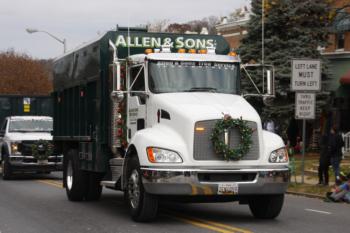 48th Annual Mayors Christmas Parade Division 3 - 2021\nPhotography by: Buckleman Photography\nall images ©2021 Buckleman Photography\nThe images displayed here are of low resolution;\nReprints available, please contact us:\ngerard@bucklemanphotography.com\n410.608.7990\nbucklemanphotography.com\n_MG_2232.CR2