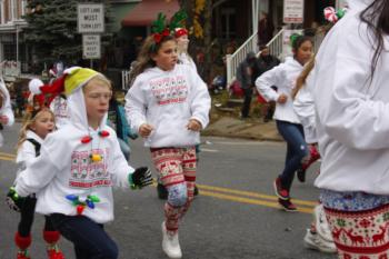 48th Annual Mayors Christmas Parade Division 3 - 2021\nPhotography by: Buckleman Photography\nall images ©2021 Buckleman Photography\nThe images displayed here are of low resolution;\nReprints available, please contact us:\ngerard@bucklemanphotography.com\n410.608.7990\nbucklemanphotography.com\n_MG_2287.CR2