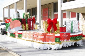 48th Annual Mayors Christmas Parade Preparade 2021\nPhotography by: Buckleman Photography\nall images ©2021 Buckleman Photography\nThe images displayed here are of low resolution;\nReprints available, please contact us:\ngerard@bucklemanphotography.com\n410.608.7990\nbucklemanphotography.com\n_MG_0018.CR2