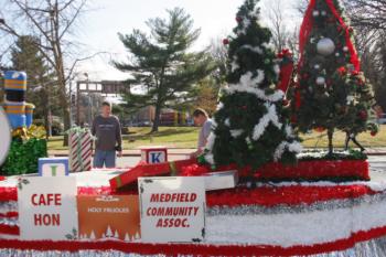 48th Annual Mayors Christmas Parade Preparade 2021\nPhotography by: Buckleman Photography\nall images ©2021 Buckleman Photography\nThe images displayed here are of low resolution;\nReprints available, please contact us:\ngerard@bucklemanphotography.com\n410.608.7990\nbucklemanphotography.com\n_MG_1601.CR2